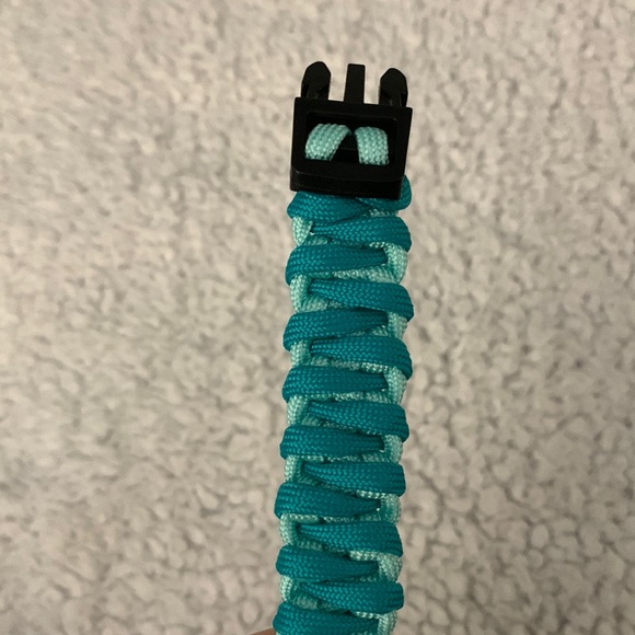 Cyan Blue and Turquoise Paracord Bracelet - Picture 8 of 14
